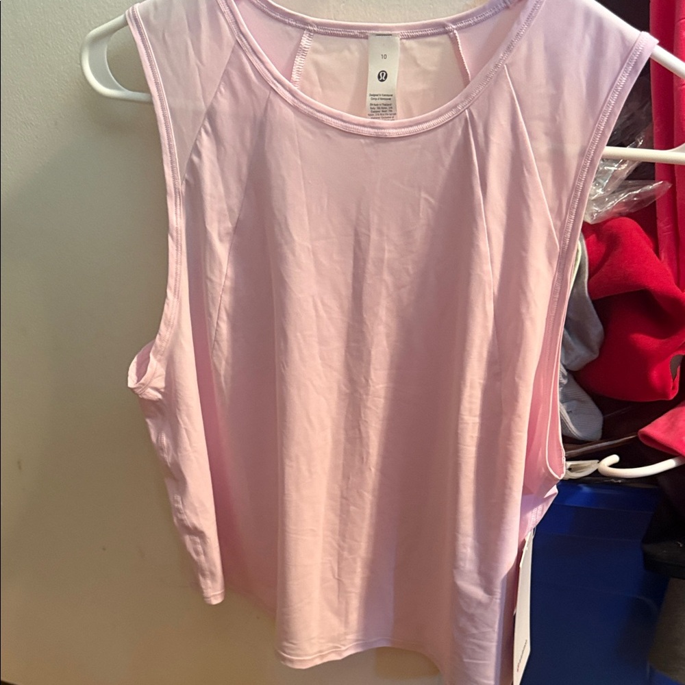 Lululemon NWT sculpt cropped tank in Meadowsweet Pink size 10